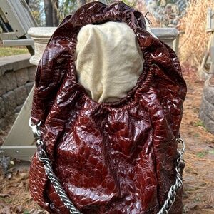 BE&D faux croc patent leather purse